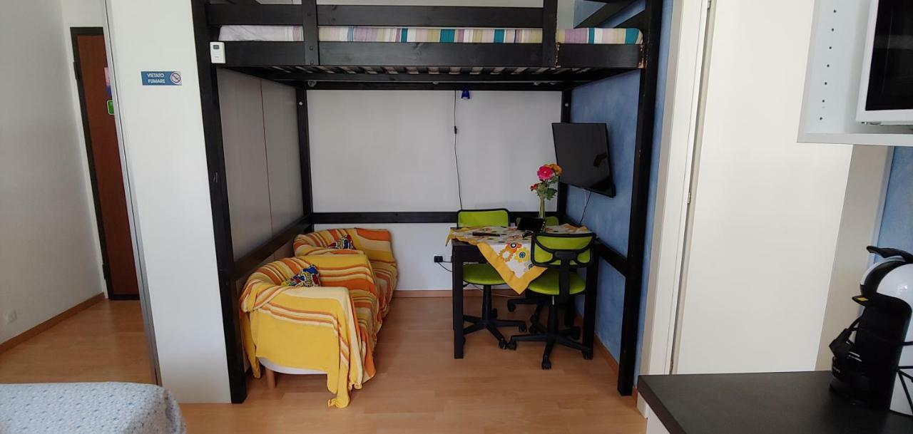 Affittacamere Valchiavenna - Foresteria Lombarda Con Parcheggio Privato Sul Posto! Apprezzata Gestione Familiare Dal 2012, Qualita-Prezzo Top! "Guest-House With Private Parking On Site! Appreciated Family Management Since 2012, Quality-Price Top!" Exterior photo