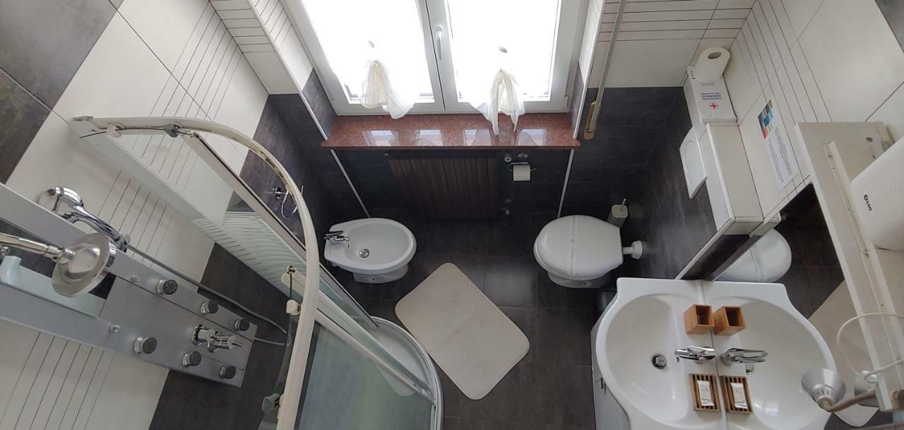 Affittacamere Valchiavenna - Foresteria Lombarda Con Parcheggio Privato Sul Posto! Apprezzata Gestione Familiare Dal 2012, Qualita-Prezzo Top! "Guest-House With Private Parking On Site! Appreciated Family Management Since 2012, Quality-Price Top!" Exterior photo